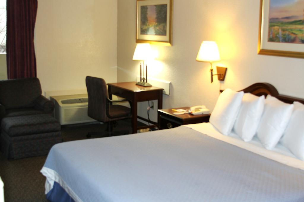 Days Inn By Wyndham Macon I-75 North Dış mekan fotoğraf