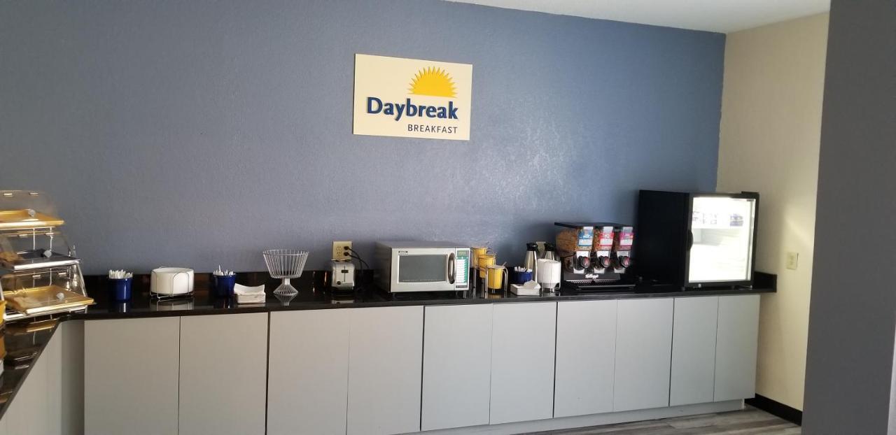 Days Inn By Wyndham Macon I-75 North Dış mekan fotoğraf